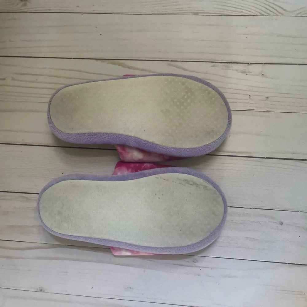 Girls cat slippers